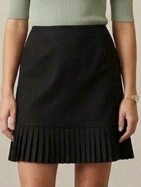 Skirt Briggs Black Pleated Hem Mini Size 16P